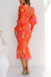 Karisa Midikleid mit gesmoktem Taillenbund und Blumenmuster